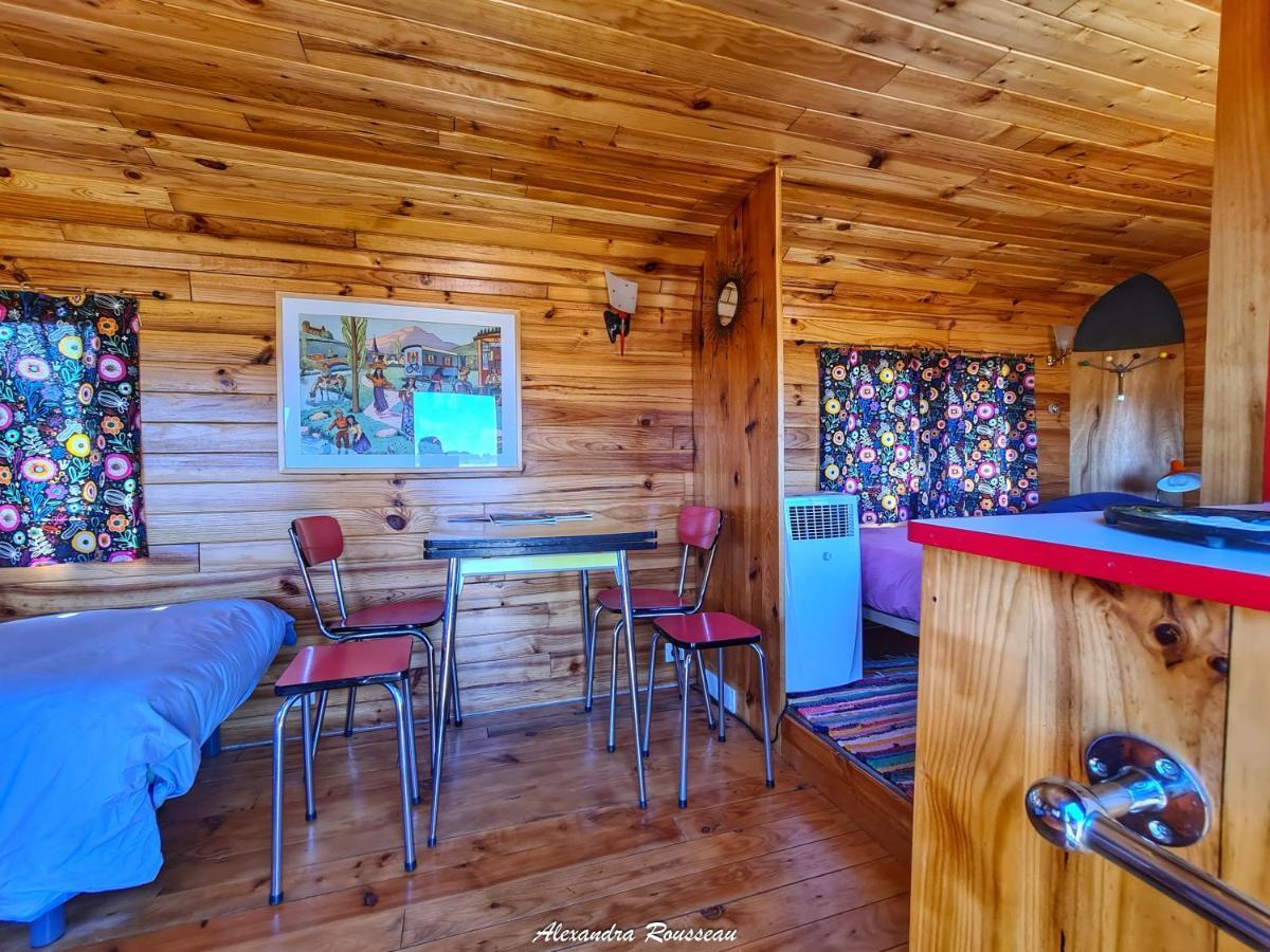 Гостевой дом Manoir Du Bois Joly - Roulotte Vintage Margon  Экстерьер фото