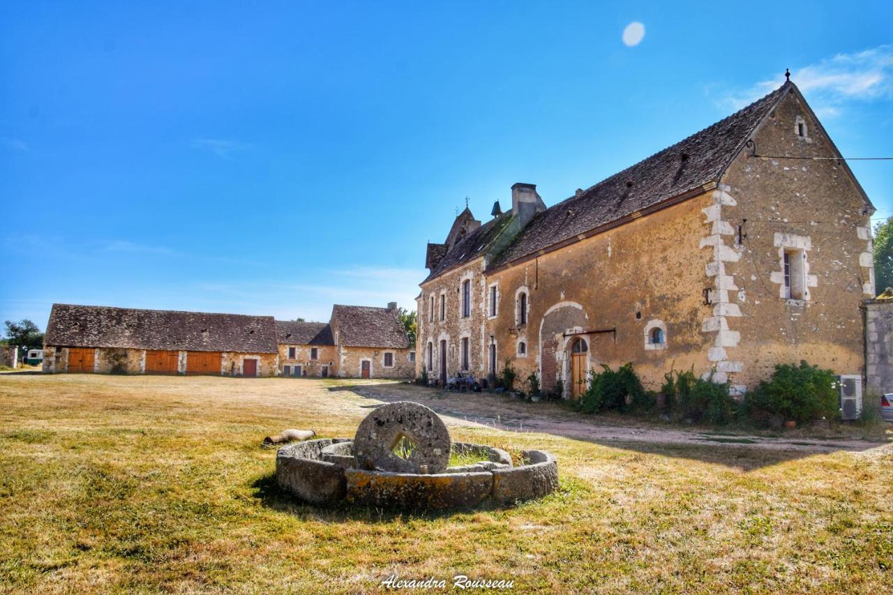 Гостевой дом Manoir Du Bois Joly - Roulotte Vintage Margon  Экстерьер фото